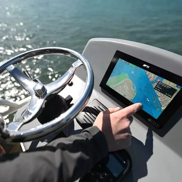 Pontoon Chartplotters Raymarine LightHouse 4.7 Update for Axiom Chartplotters - The Boat ...