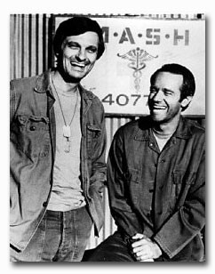 (SS2203292) Television picture of MASH buy celebrity photos and posters ...