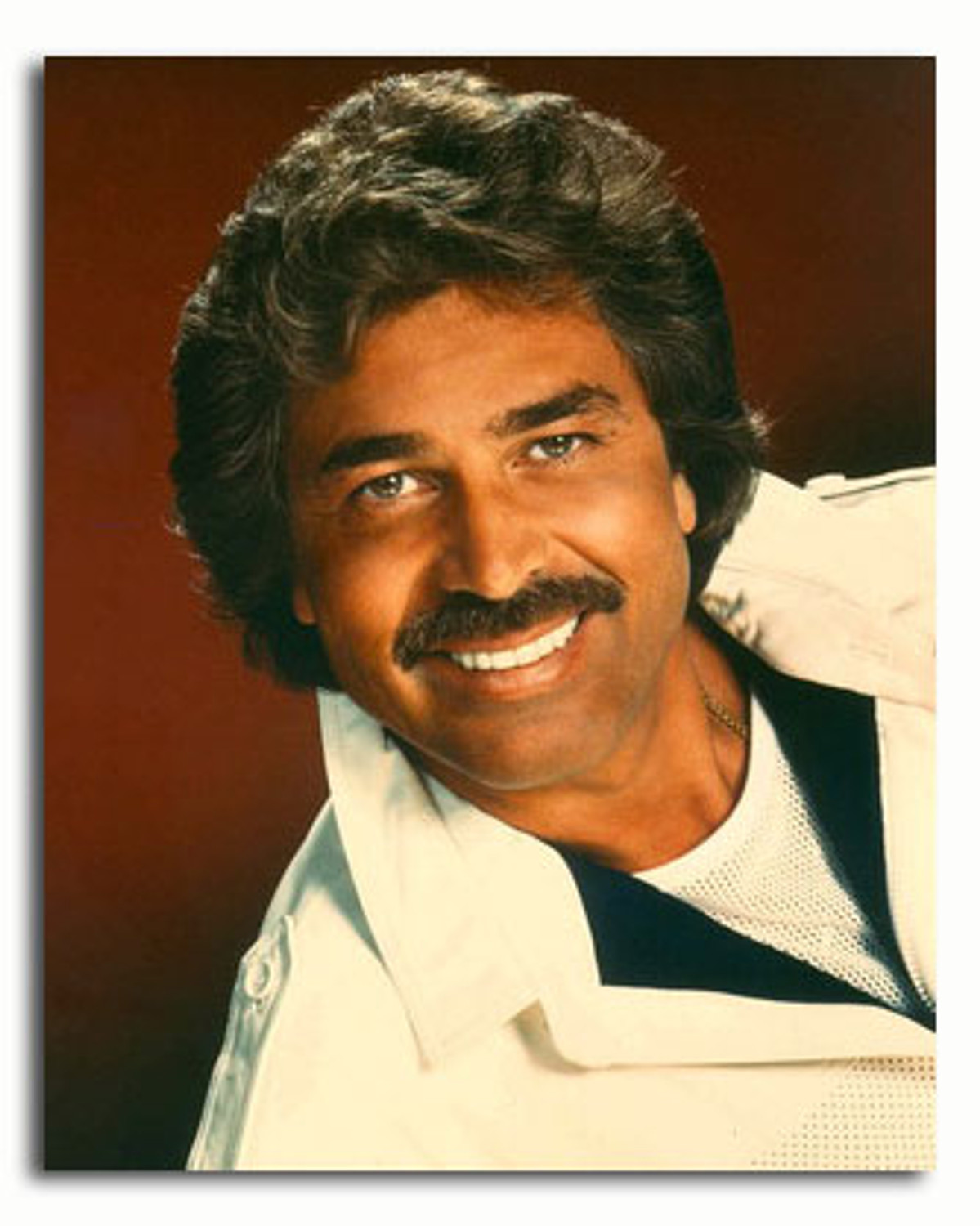 SS3337893) Music picture of Engelbert Humperdinck buy celebrity photos and posters at Starstills.com