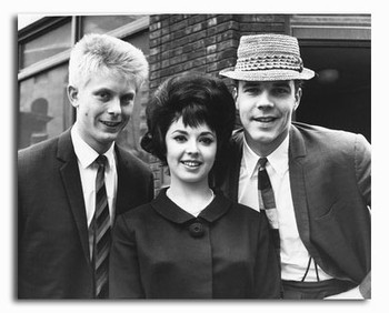 (SS2339649) Cast What a Crazy World Movie Photo (SS2339649) Cast What a Crazy World Movie Photo