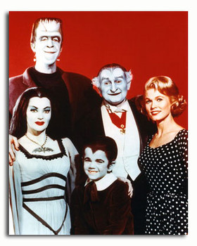 (SS3374007) Cast The Munsters Movie Photo (SS3374007) Cast The Munsters Movie Photo
