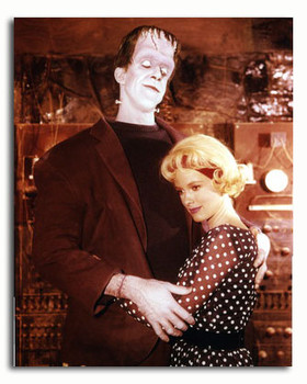 (SS3463993) Cast The Munsters Movie Photo (SS3463993) Cast The Munsters Movie Photo