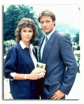 (SS3574220) Cast Scarecrow and Mrs. King Television Photo (SS3574220) Cast Scarecrow and Mrs. King Television Photo