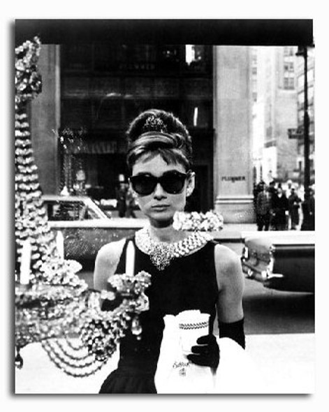 Audrey Hepburn classic Breakfast at Tiffany's in hat & sunglasses  5x7 inch photo