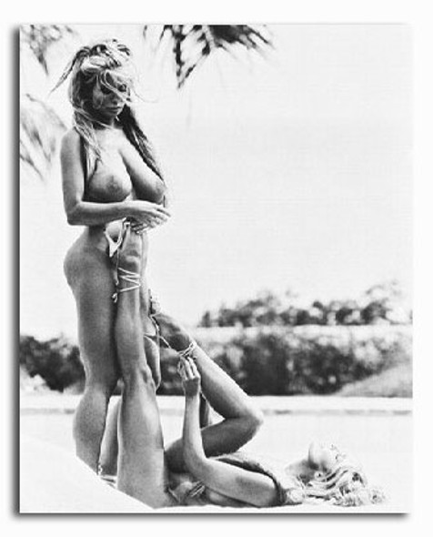 (SS2220231) Barbi Twins Movie Photo