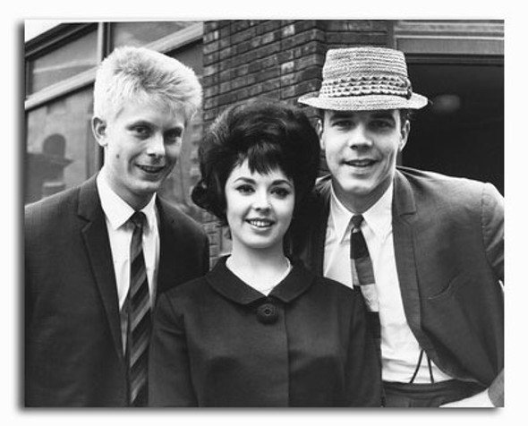 (SS2339649) Cast   What a Crazy World Movie Photo