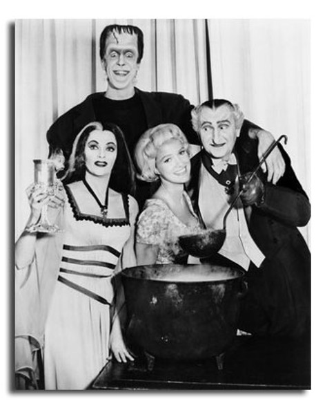 (SS2449668) Cast   The Munsters Movie Photo