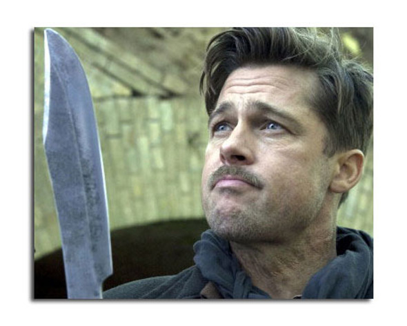 Brad Pitt - Inglourious Basterds filmfoto (ss3642886)