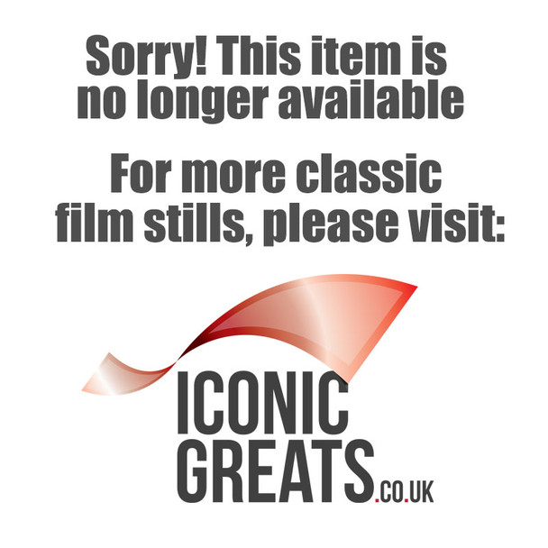 Sorry dat dit artikel niet meer leverbaar is. Ga voor meer klassieke filmstills naar iconischegreats.co.uk
