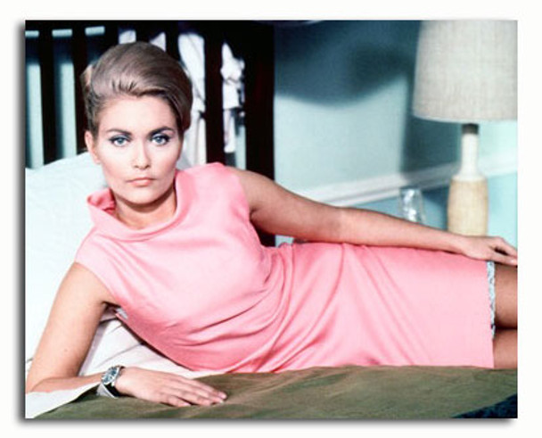 (ss3467815) Alexandra Bastedo la photo du film des champions