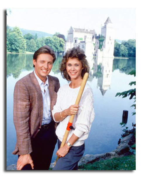 (SS3612843) Cast   Scarecrow and Mrs. King Television Photo