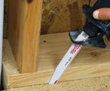 Milwaukee 48-01-6035 6" 5 TPI SAWZALL blade specifications, NAIL GUARD and FANG TIP features for cutting wood with nails