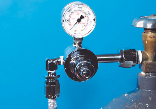 Preset Regulator 0.50 PSI w 6’ quick connect hose
