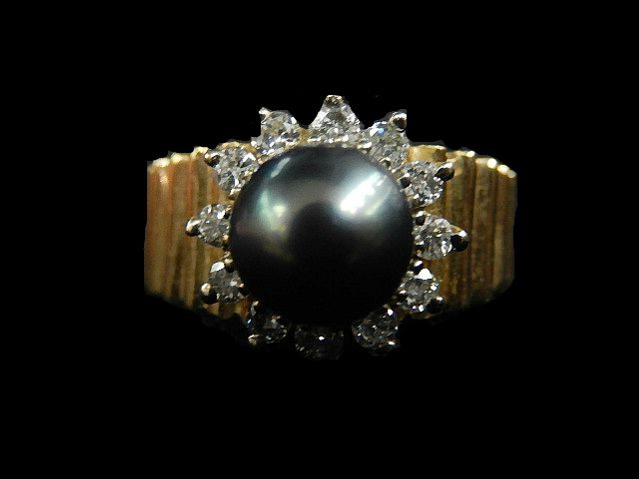 Customised Pearl Ring crafted in Platinum