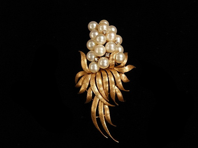 DIAMOND BROOCH Antique Womens Pins NYC Vintage Womens Brooches NYC