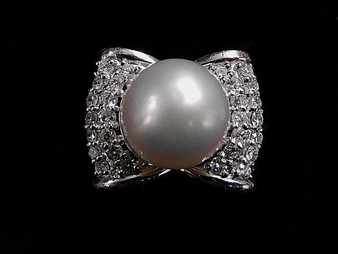 DIAMOND~PEARL RING - 1073MH281