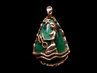 MALACHITE GOLD NYMPH PENDANT - 5130JZ690