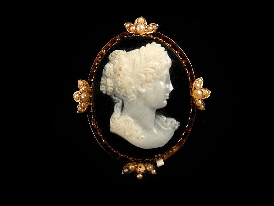 ANTIQUE HARD STONE ONYX CAMEO PIN - 6596b3735