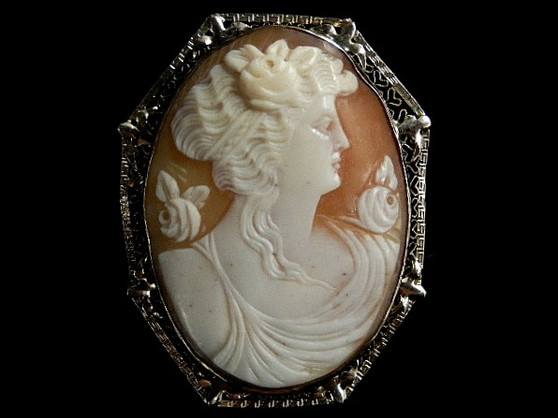 ANTIQUE FILIGREE CAMEO PIN - 4936pm809