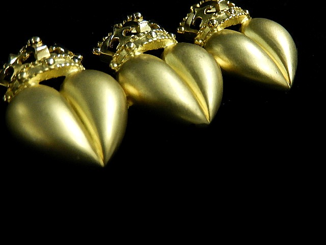 Kieselstein Iconic Heart & Crown Earrings