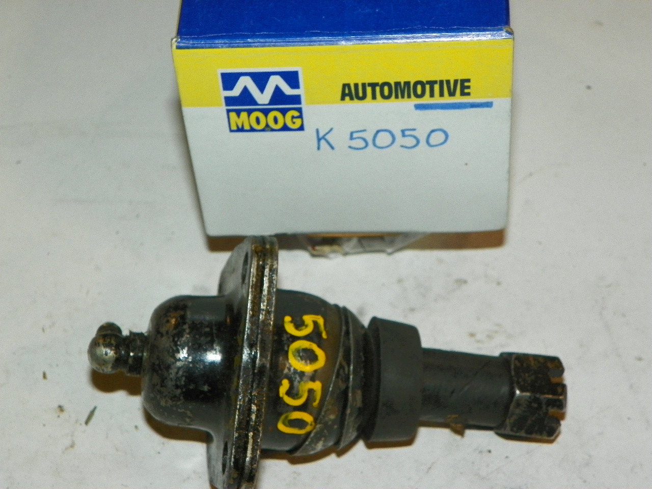 Oldsmobile 1960-62 NOS Moog Upper Ball Joint Assembly K-5050 Made in USA