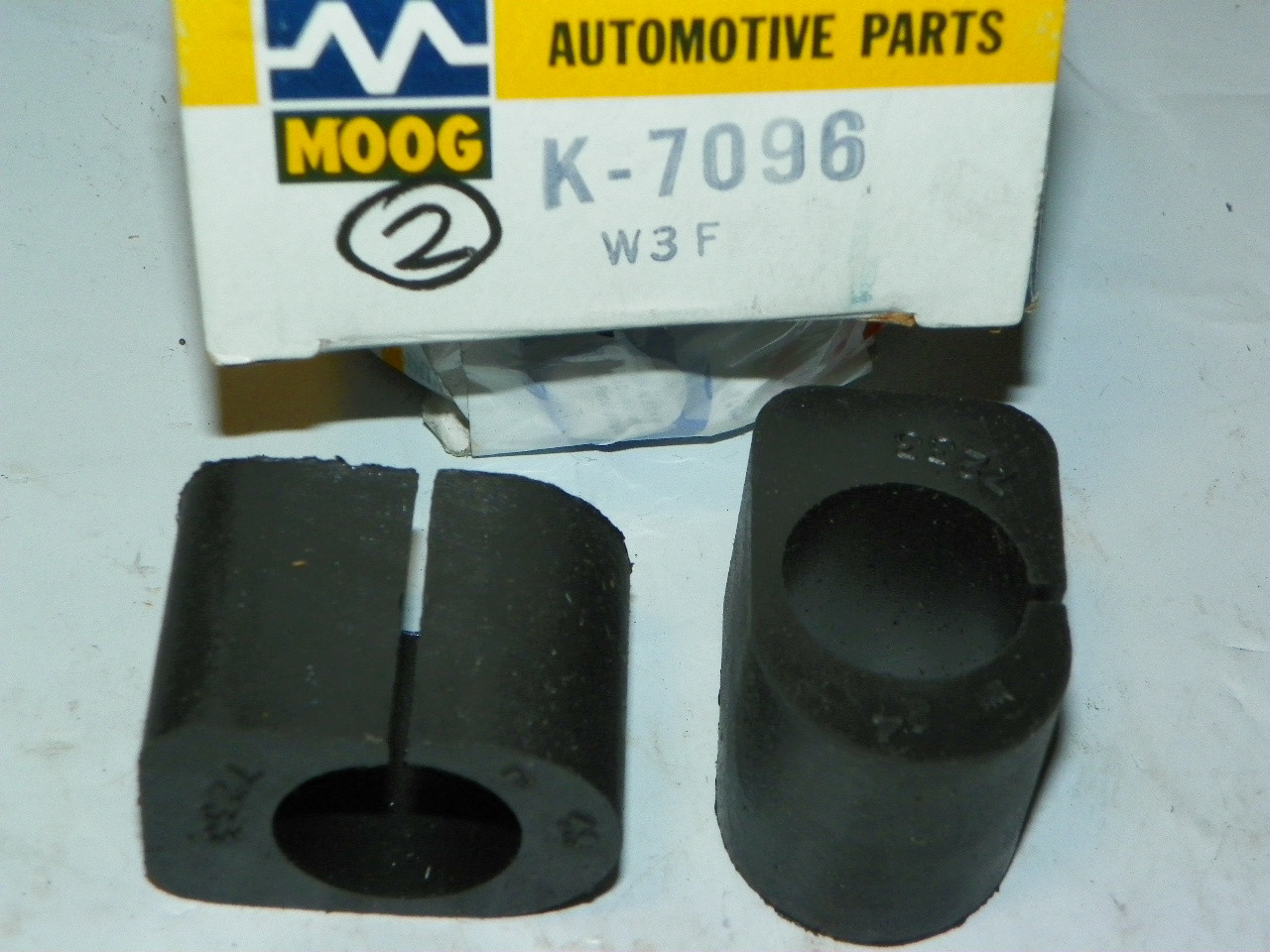 Chrysler 1974-83 Ford 1967-79 Chevelle 1965 NOS Sway Bar Bushing Moog k7096 USA