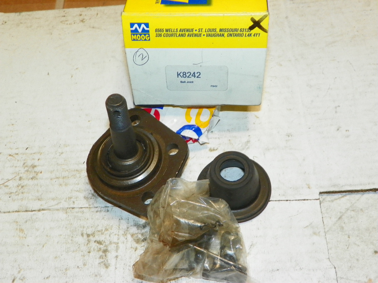 Upper Ball Joint Moog K-8242 fits Ford Mercury 1975-80 Lincoln 1977-80 NOS USA