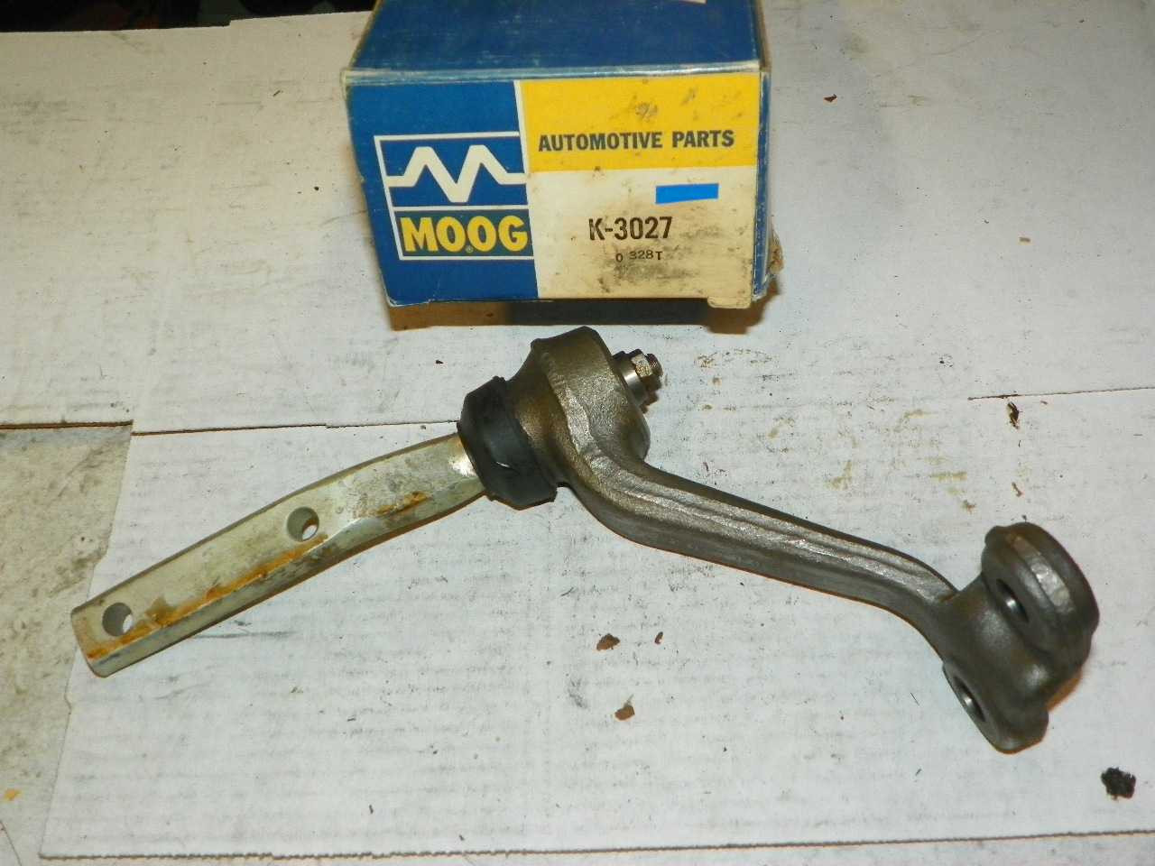 IHC 1961-66 NOS Idler Arm Moog K-3027 Made in USA. Shop vintage car parts at ocpnw.com!