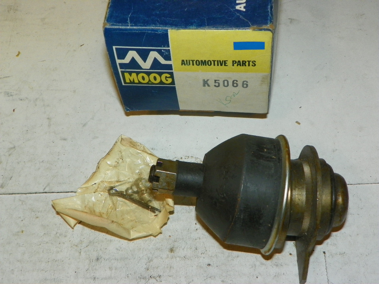 Cadillac 1961-64 NOS Upper Ball Joint Moog K-5066 Left-Side Made in USA