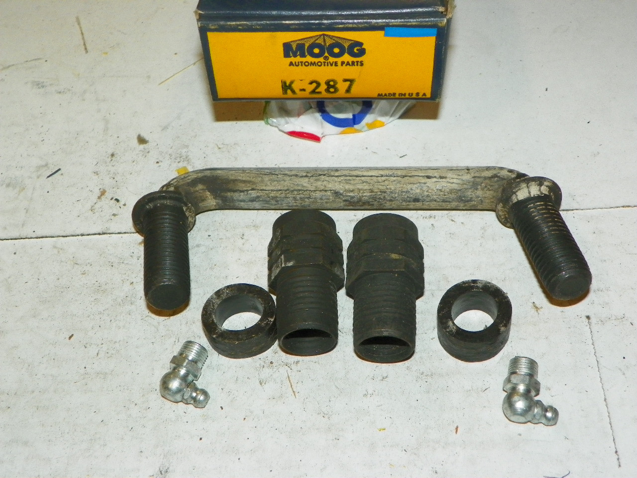 Ford Thunderbird 1958-59 NOS Idler Arm Moog K287 Made in USA