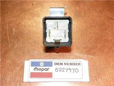 Chrysler Dod Ply 1988-1990 OEM Mopar Fuel Pump Shutdown Relay: 4439034.  img 2