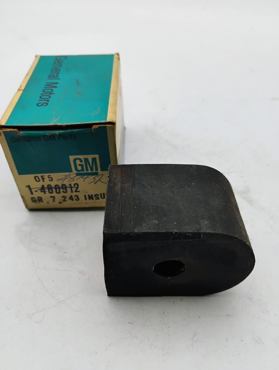 GM 481432 Stabilizer Bushing NOS Made in USA