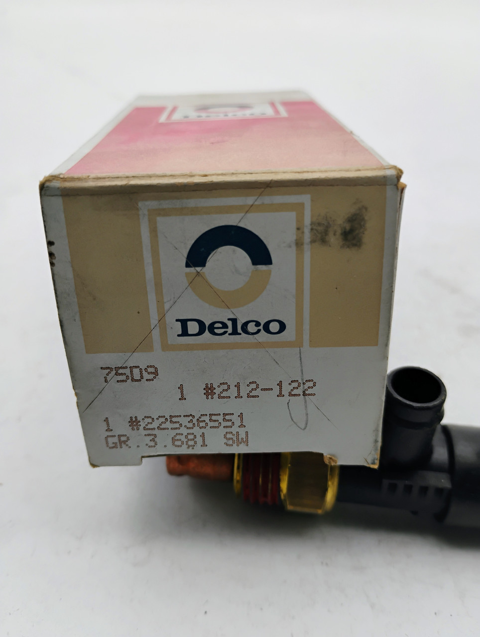 Delco 22536551 Fuel Intake Manifold Valve 212-122 NOS Made in USA