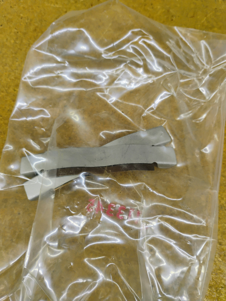 99-05 Ford F250 F350 Super Duty Excursion Rear Drum Hardware F113345 H7237