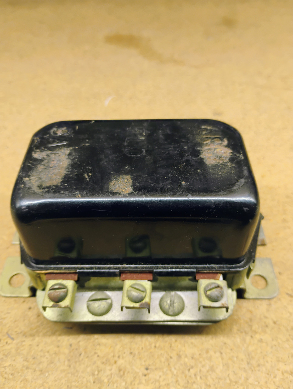 AutoLite 8-203 Voltage Regulator NOS Made in USA 1119000 1119122 AutoLite 8-203 Voltage Regulator NOS Made in USA 1119000 1119122