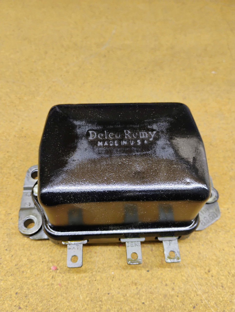 Delco Remy 1118886 Voltage Regulator Rebuilt Made in USA Delco Remy 1118886 Voltage Regulator Rebuilt Made in USA