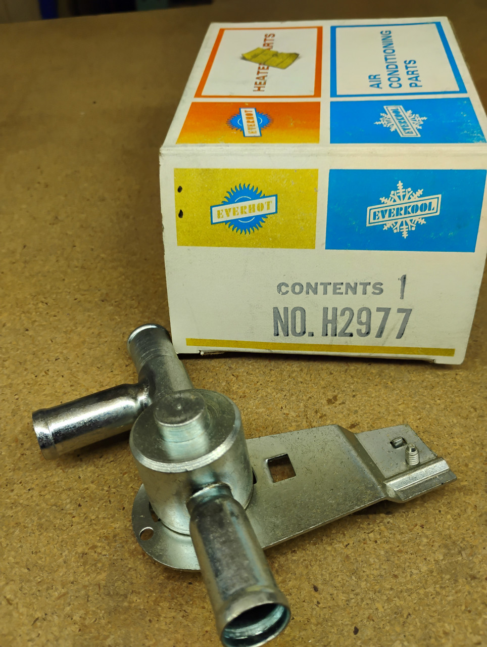 Everco H2977 Heater Valve NORS Made in USA Everco H2977 Heater Valve NORS Made in USA