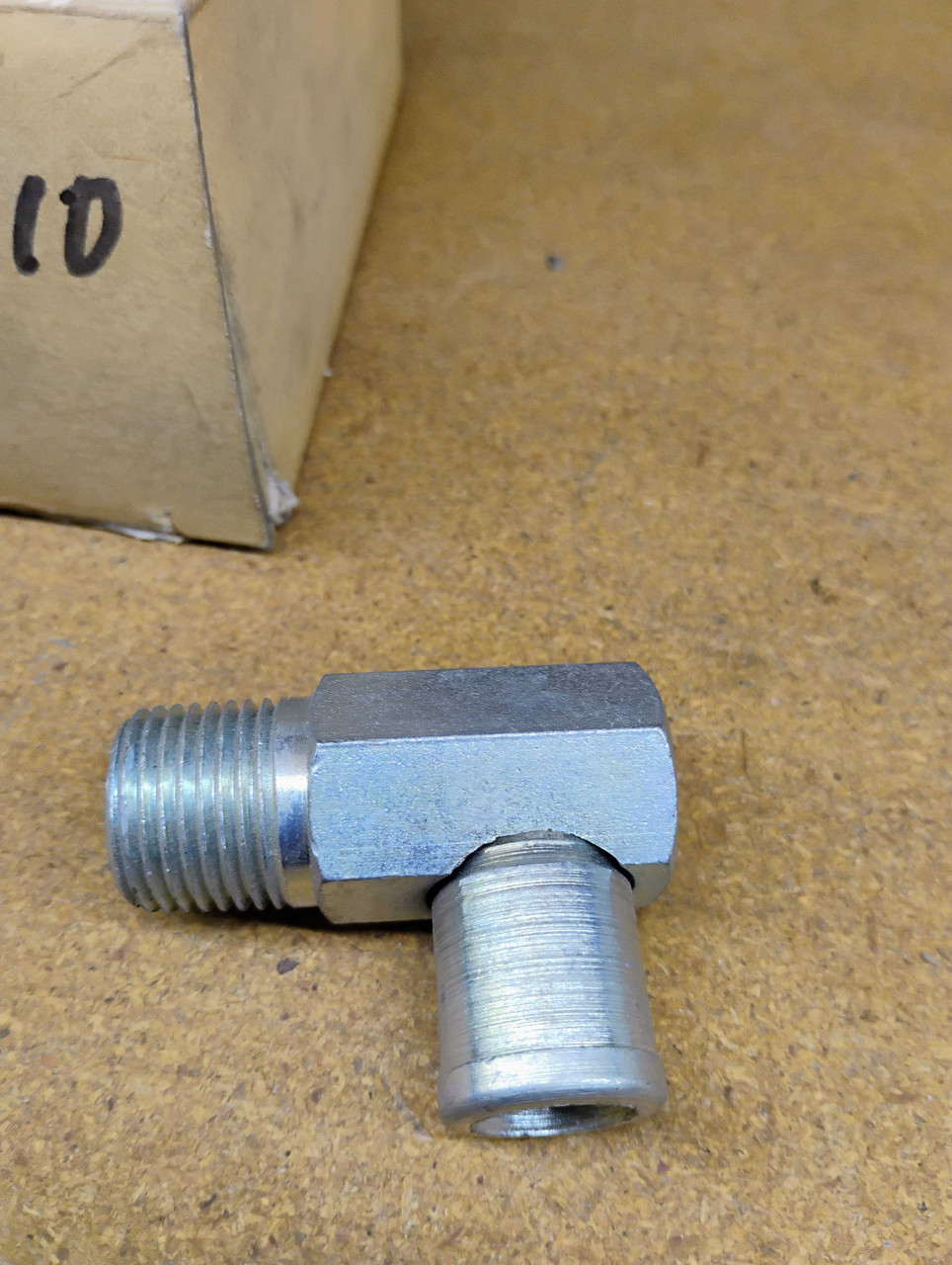 Everco H3910 Heater Fitting NORS Made in USA Everco H3910 Heater Fitting NORS Made in USA