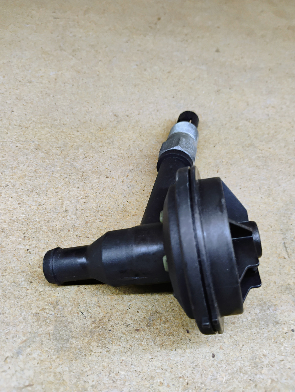 Everco H1944 Vacuum Valve NORS Made in USA Everco H1944 Vacuum Valve NORS Made in USA