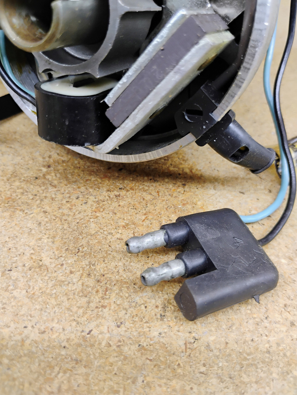 Mopar 4145718 Electronic Ignition Distributor NOS 1978-1983 Dodge Plymouth 3.7L