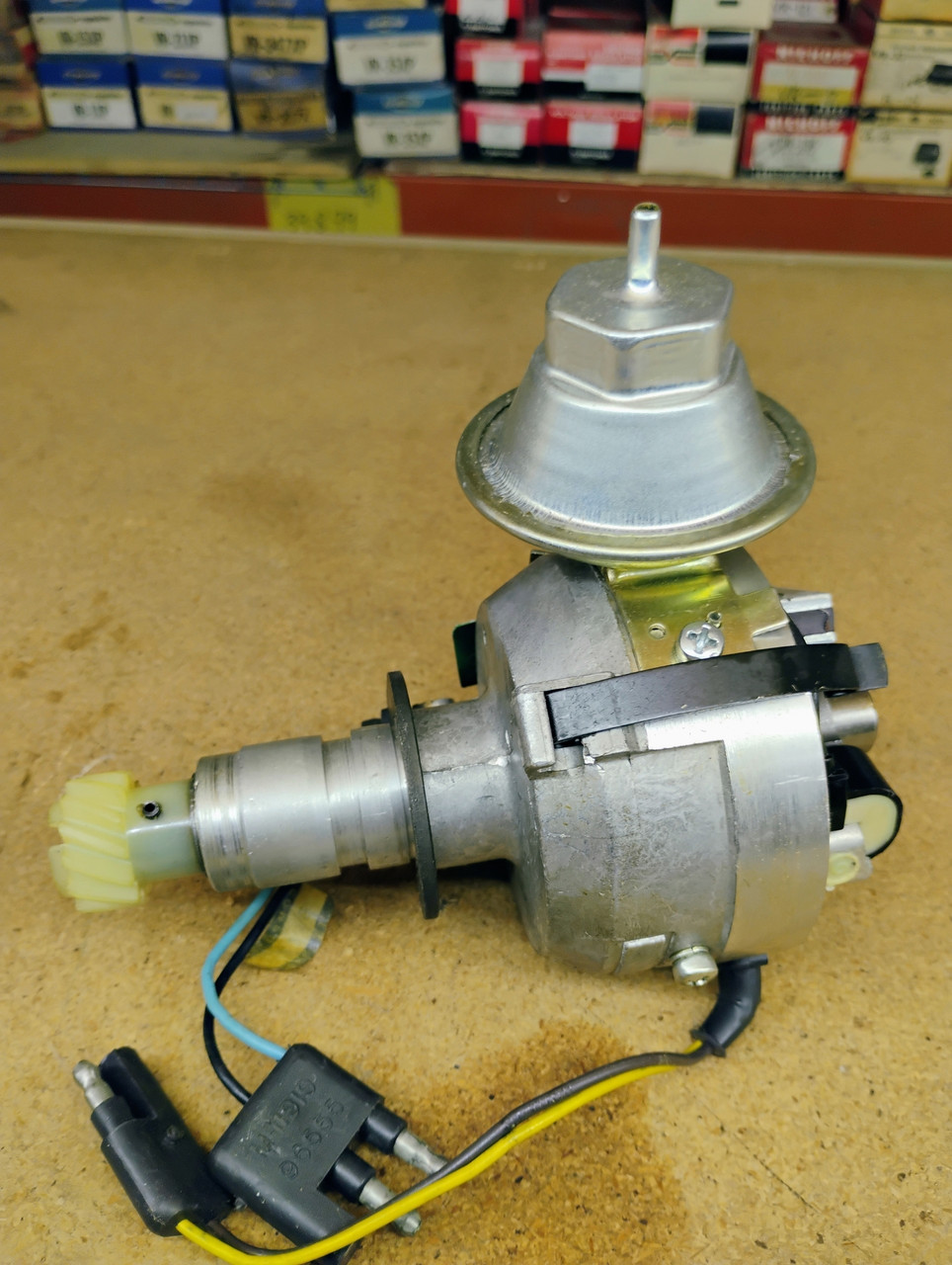 Mopar 4145718 Electronic Ignition Distributor NOS 1978-1983 Dodge Plymouth 3.7L