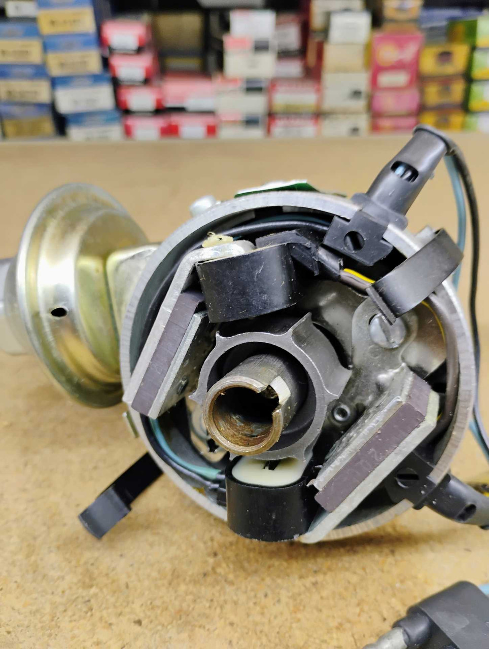 Mopar 4145718 Electronic Ignition Distributor NOS 1978-1983 Dodge Plymouth 3.7L