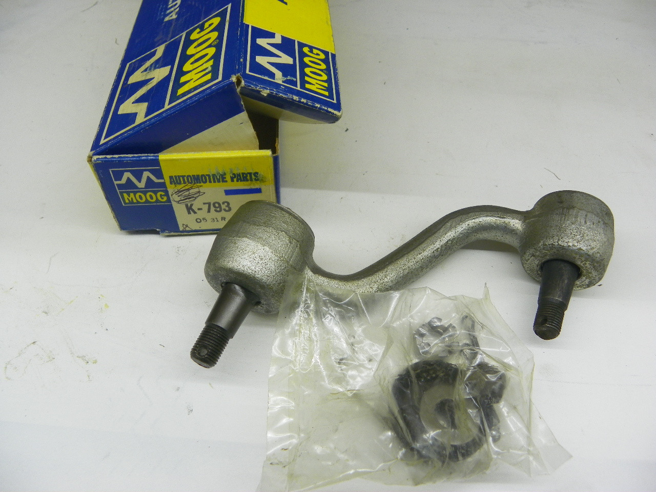 Moog K793 Idler Arm 1962-1966 Mopar A-Body Dart Valiant Barracuda NORS