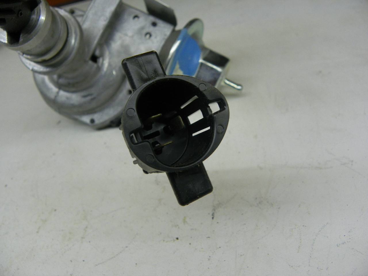 Ford 6 Cyl. 250cc 4.1L 1975-80 Motorcraft D6DZ-12127-B DA-1481 Distributor NOS Made in USA