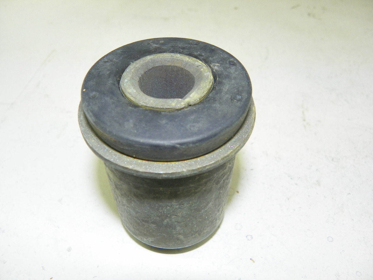 Genuine Moog K6329 Lower Control Arm Bushing Kit Chevy GMC K-Truck SUV 88-05 NORS