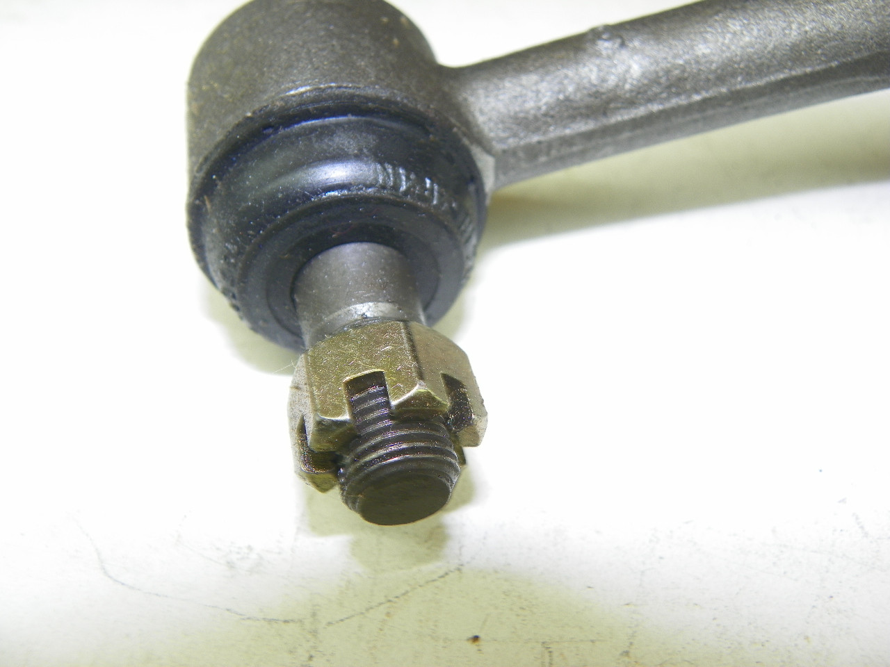 Moog K9287 Idler Arm Mazda B2000 B2200 Ford Courier 1981-1984 Steering NORS