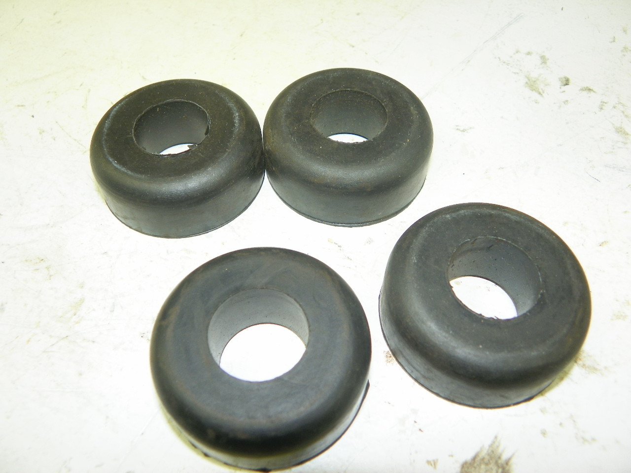 Moog K6079A Strut Rod Bushing Kit Chevrolet Impala Bel Air 1965-1970 NOS