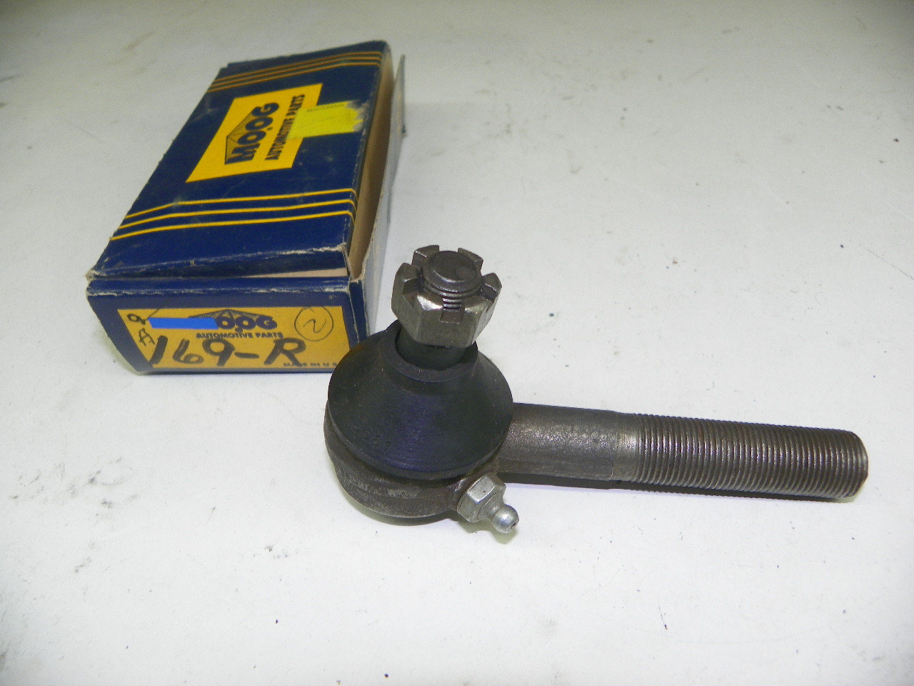 Moog ES169R Front Right Tie Rod End for 1949-1951 Nash Ambassador Statesman restoration