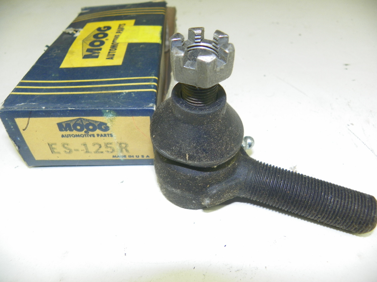 Moog ES125R Tie Rod End Right Outer 1941-1956 Packard Clipper Patrician NORS