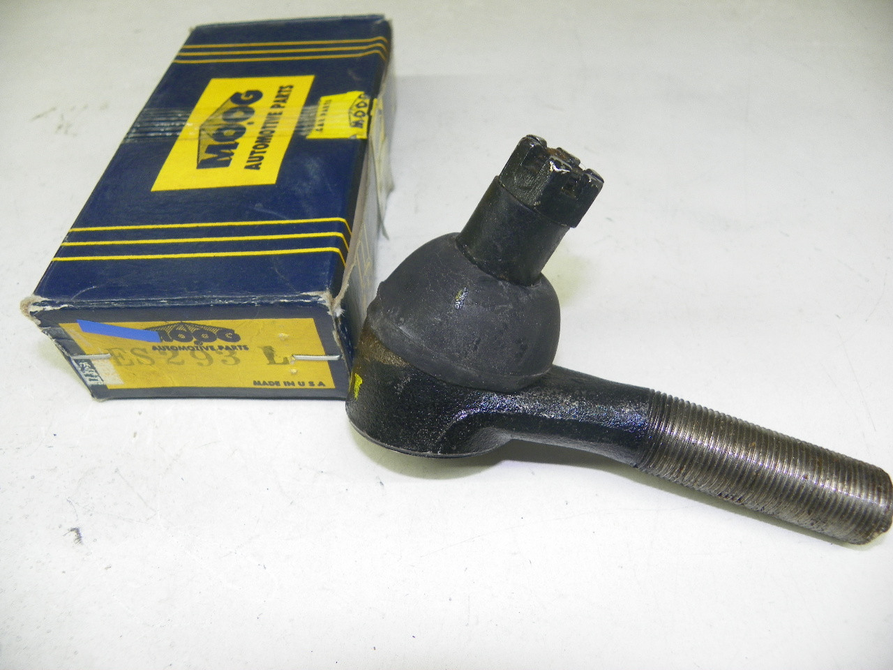 Moog ES293L Tie Rod End Outer 1961-1969 Lincoln Continental Suicide Door NORS